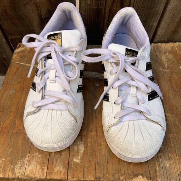 Adidas shoes - Picture 2 of 4